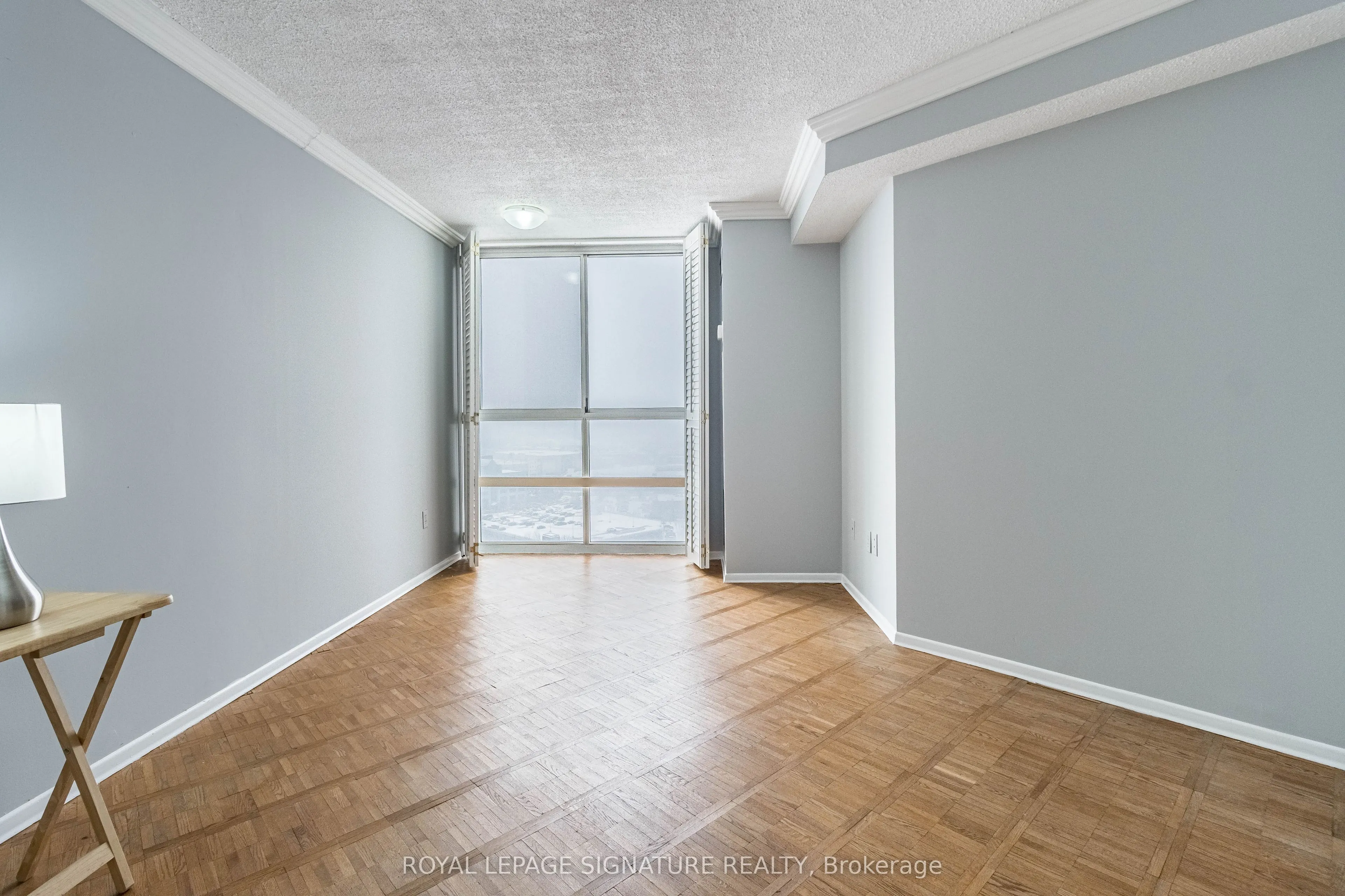 3650 Kaneff Crescent, #2606