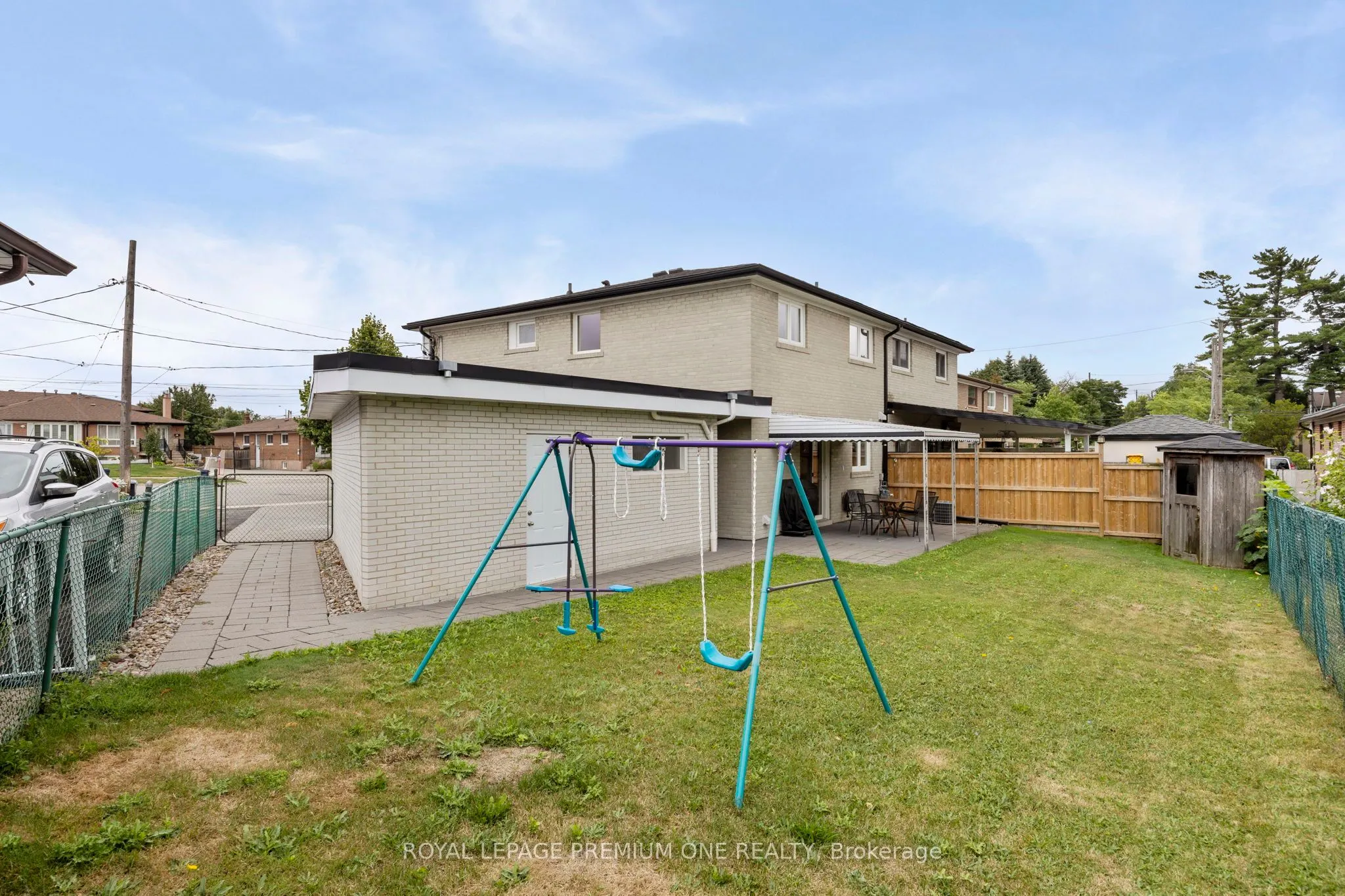 8 Buttercup Crescent