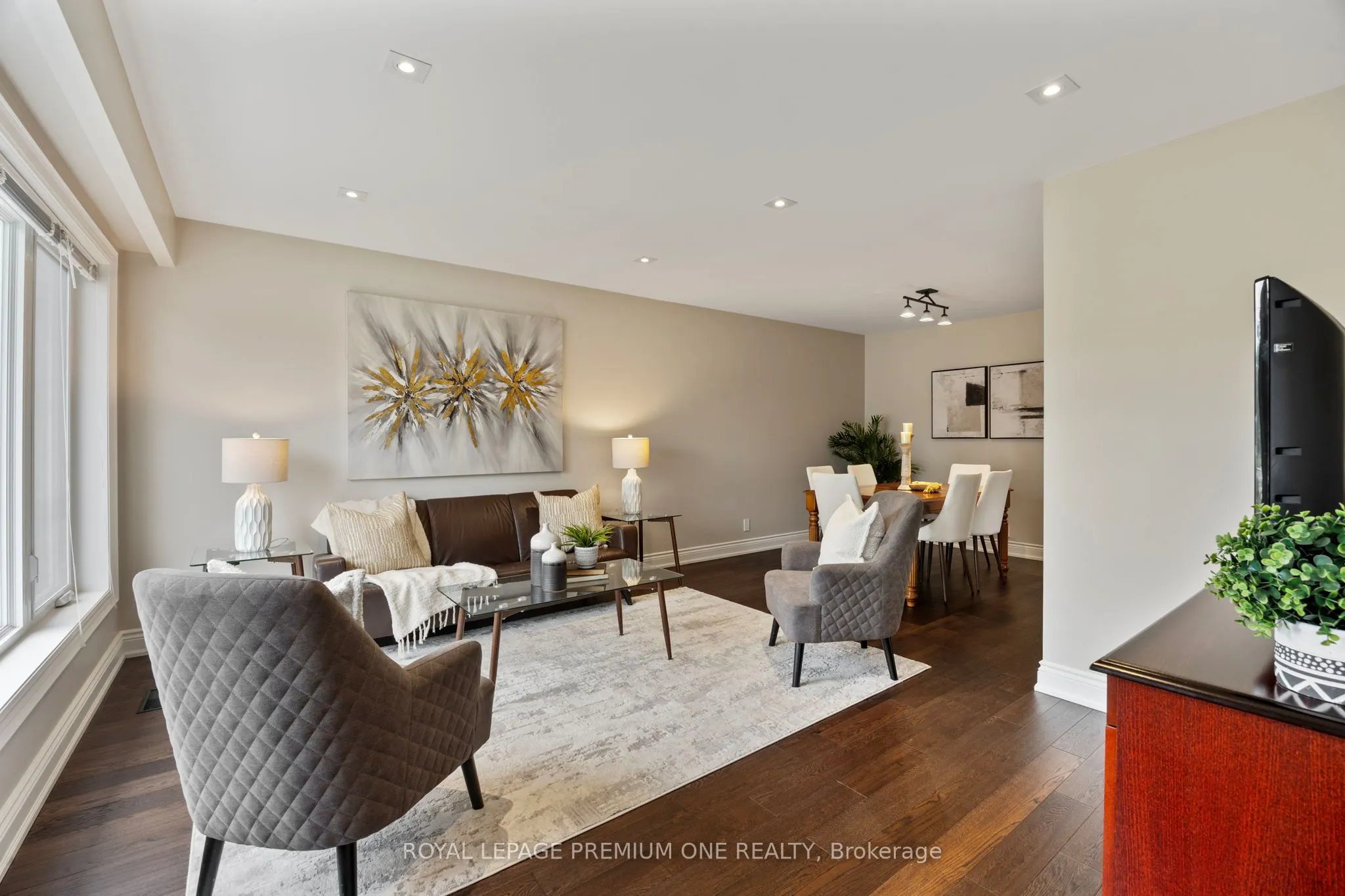 8 Buttercup Crescent
