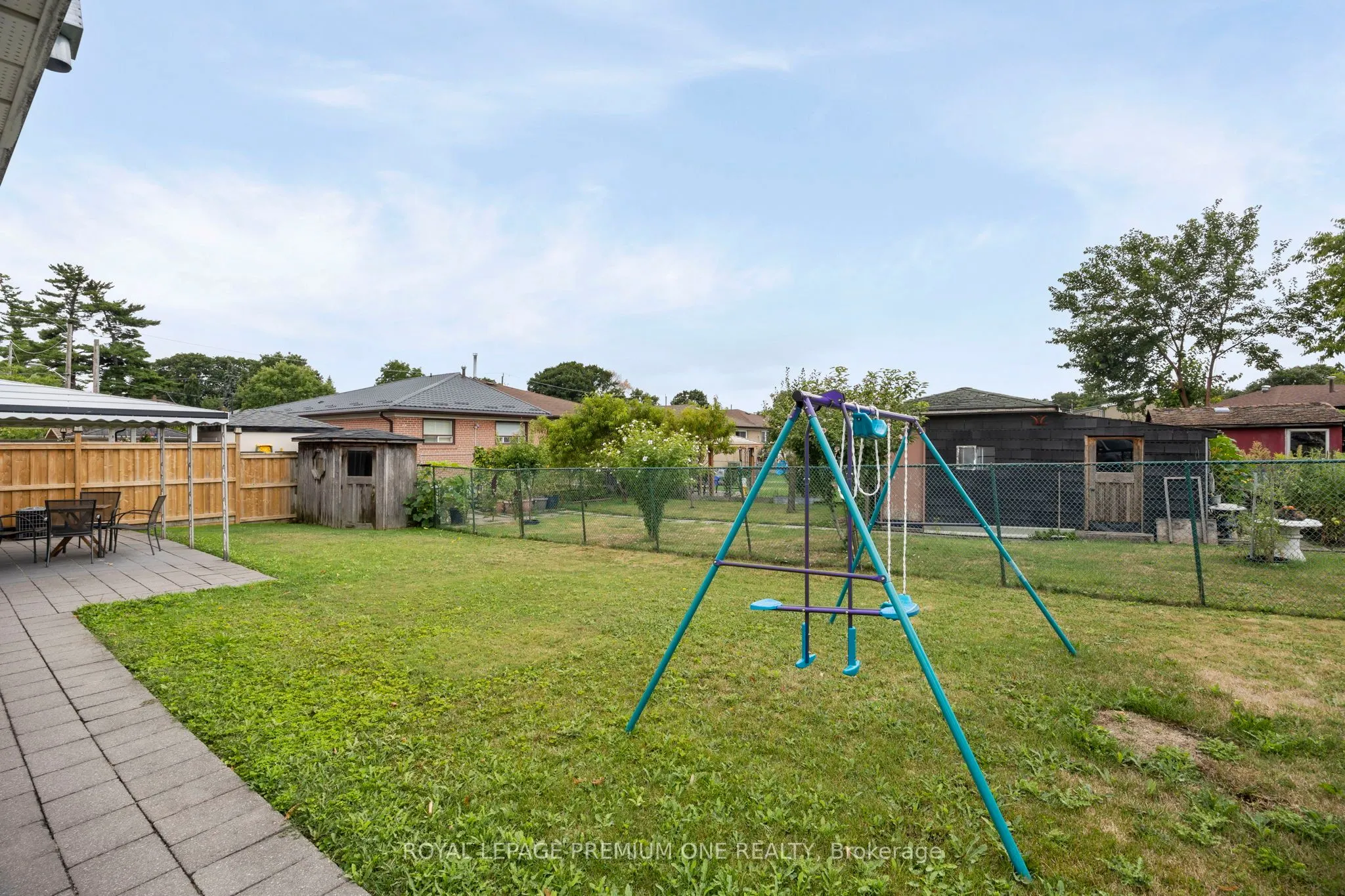 8 Buttercup Crescent