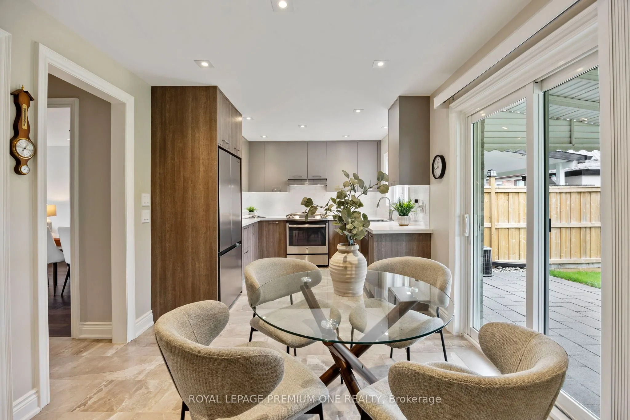 8 Buttercup Crescent