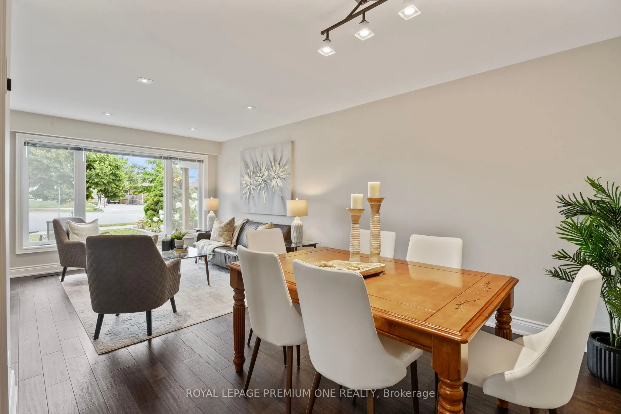 8 Buttercup Crescent