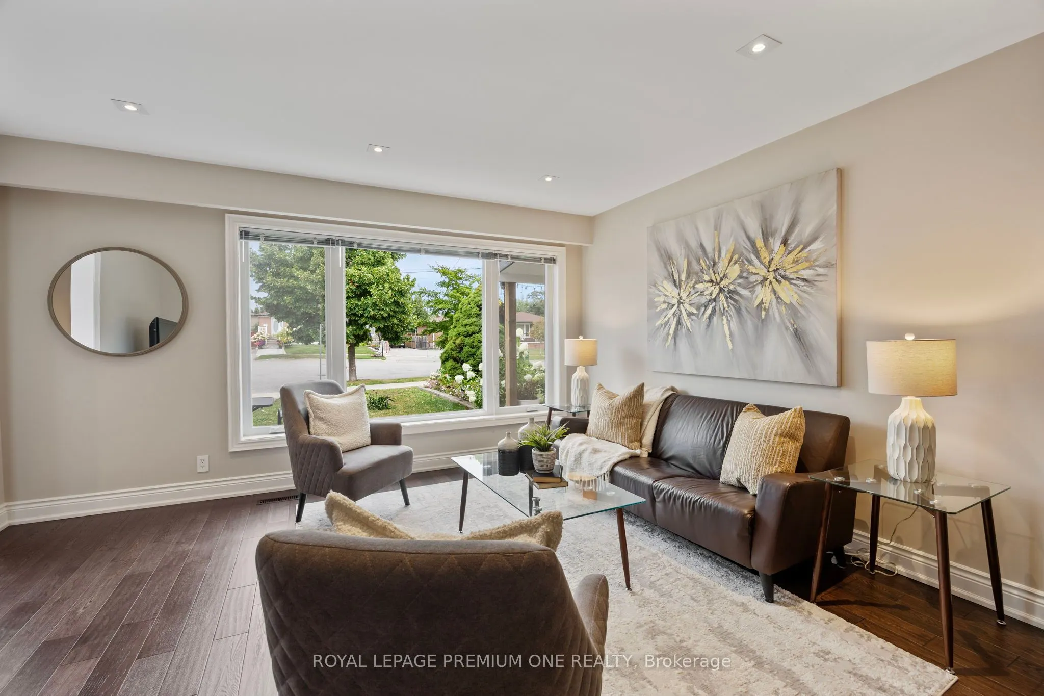 8 Buttercup Crescent