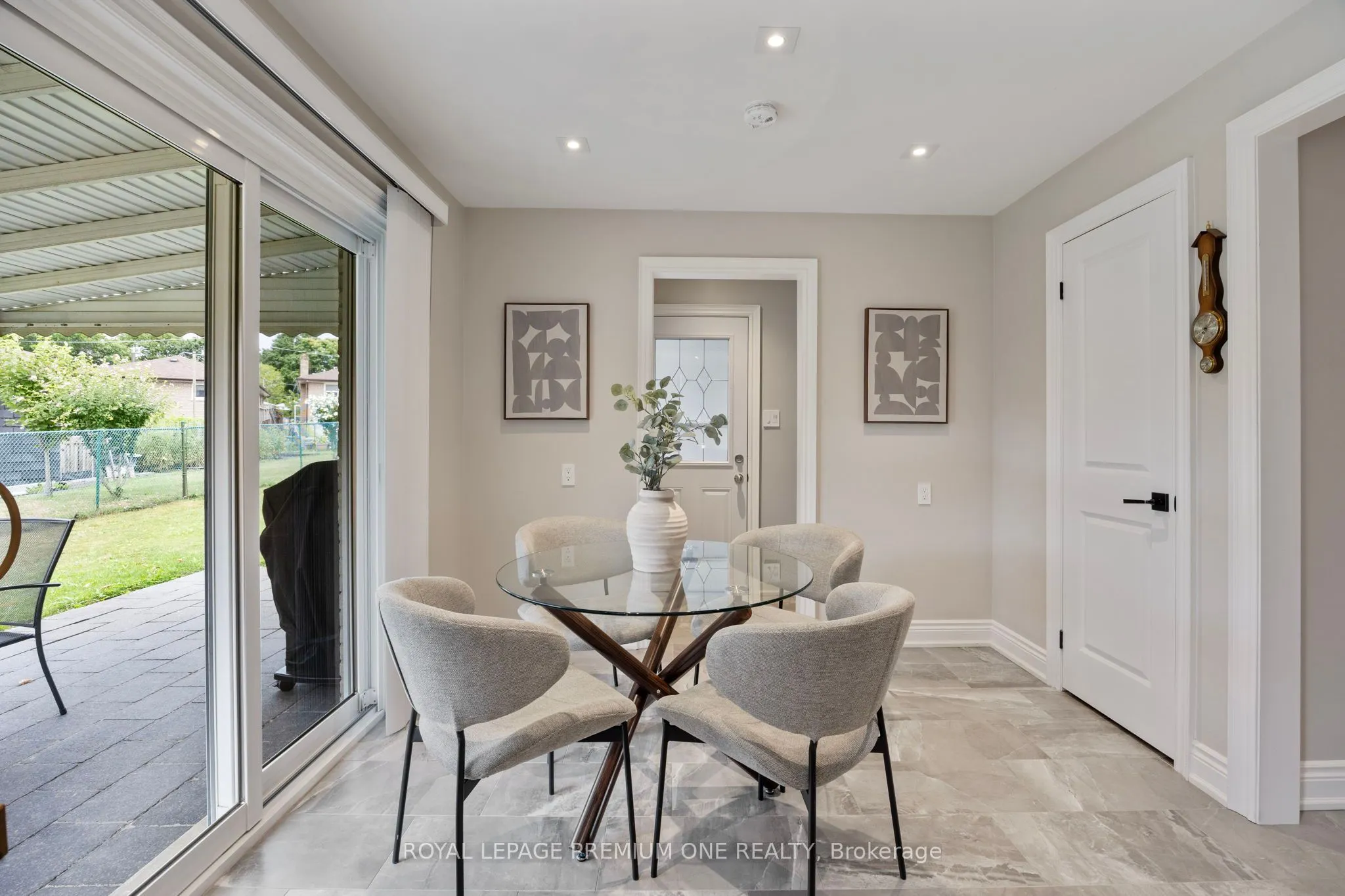 8 Buttercup Crescent