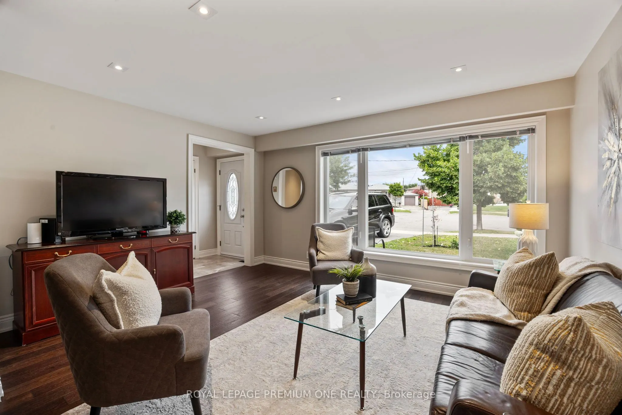 8 Buttercup Crescent