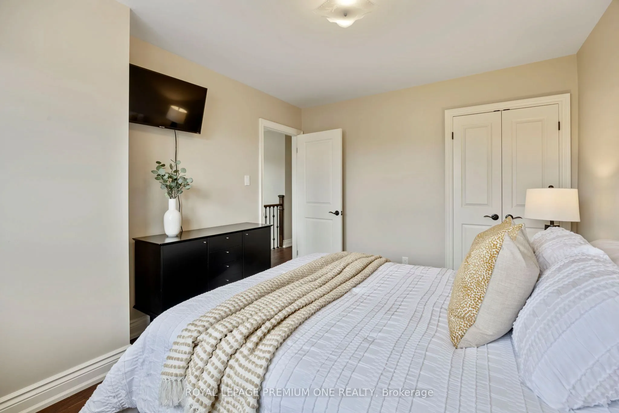 8 Buttercup Crescent