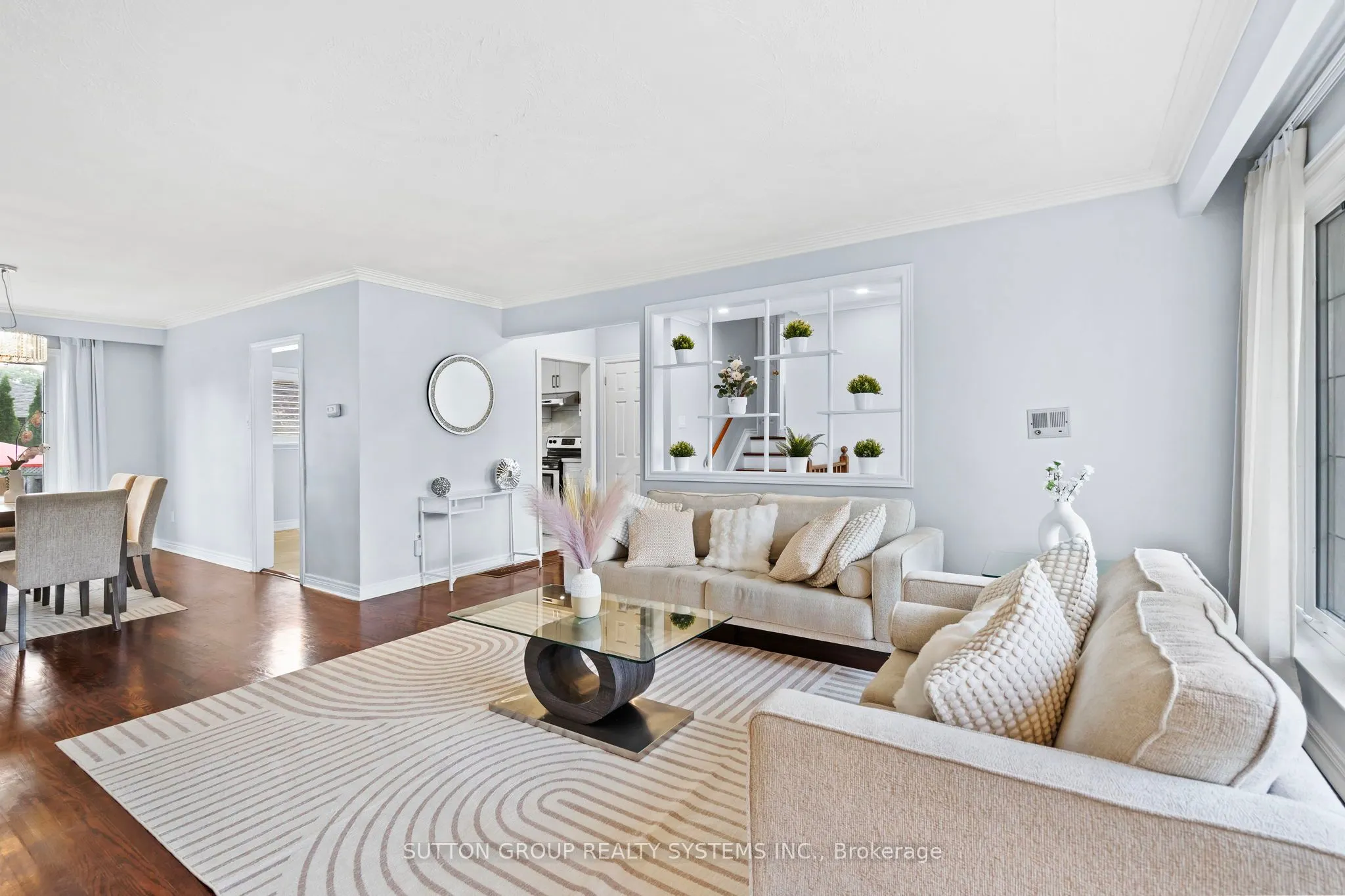 732 Royal York Road