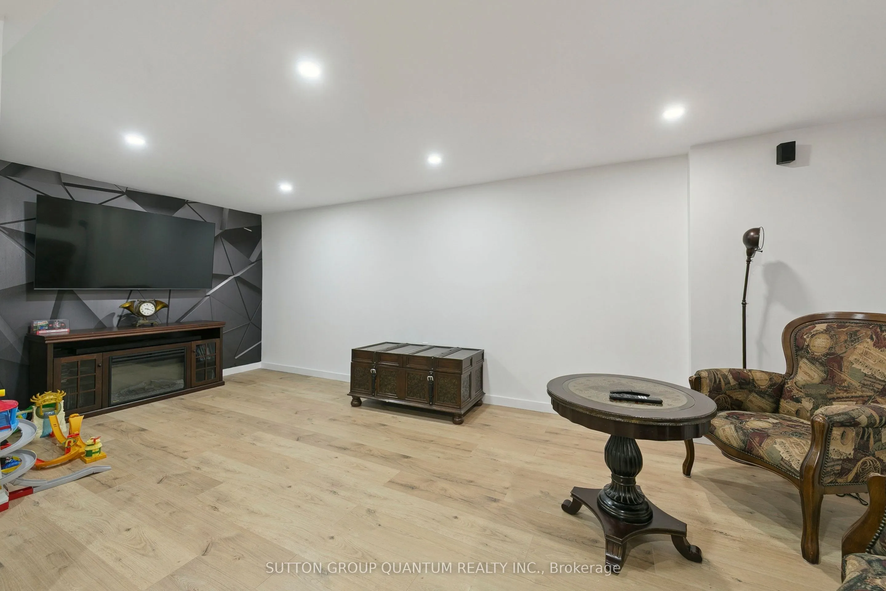3523 Pintail Circle