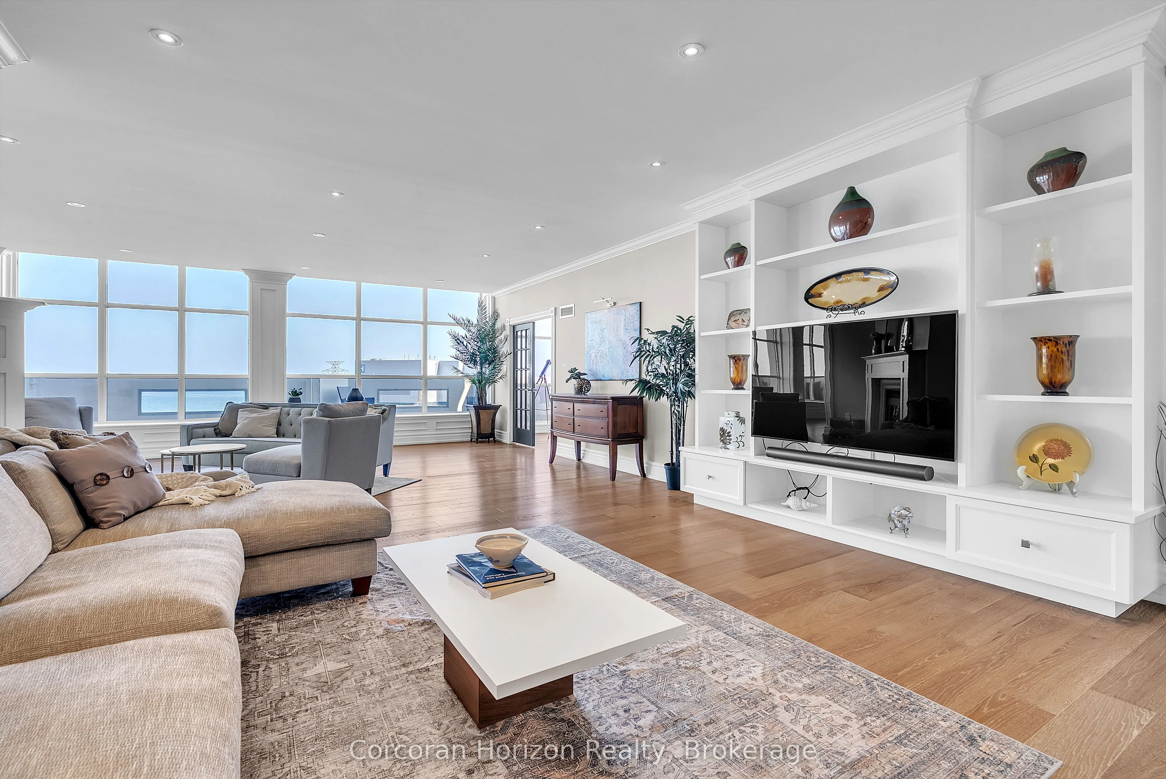 1237 North Shore Boulevard E, #1201