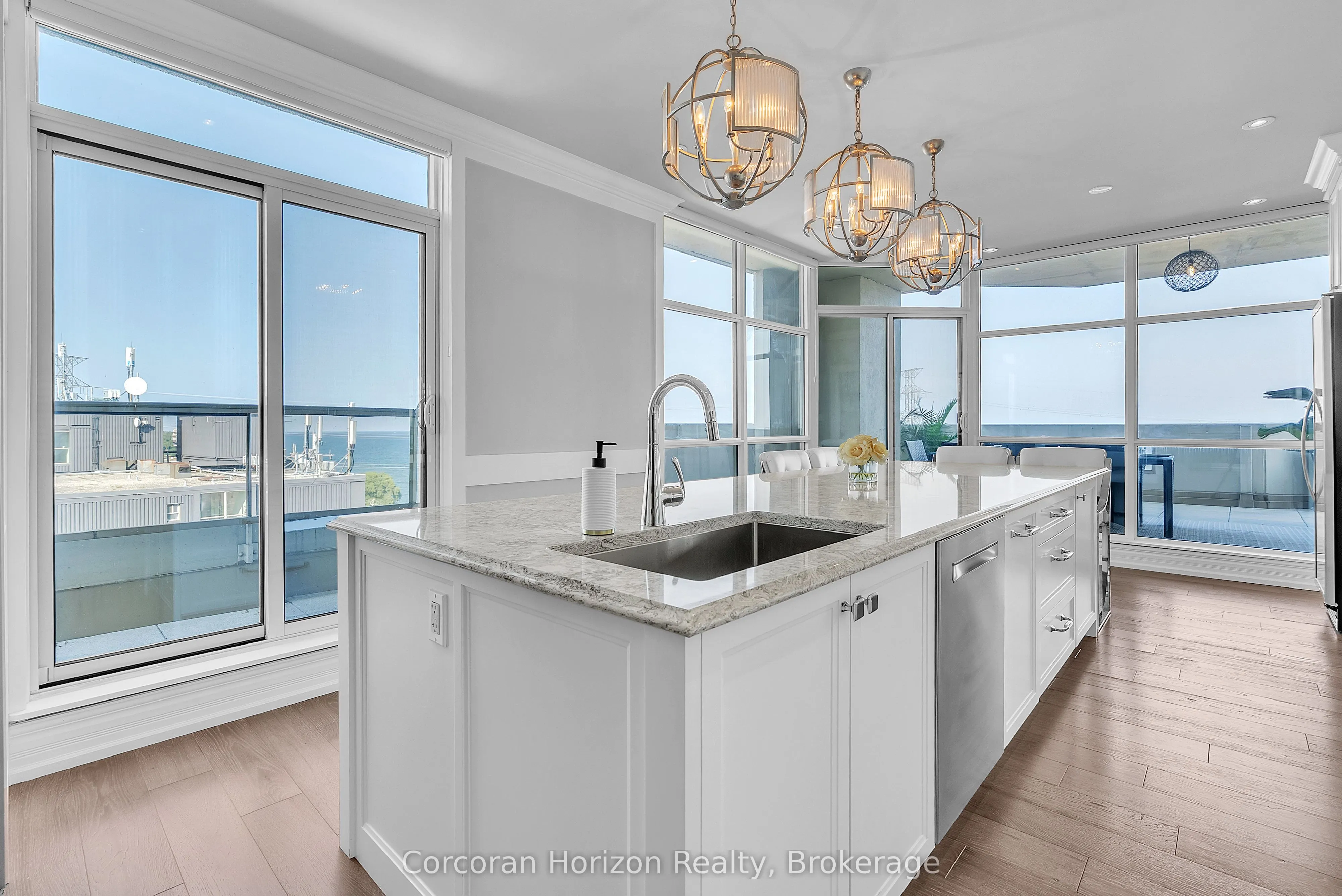 1237 North Shore Boulevard E, #1201