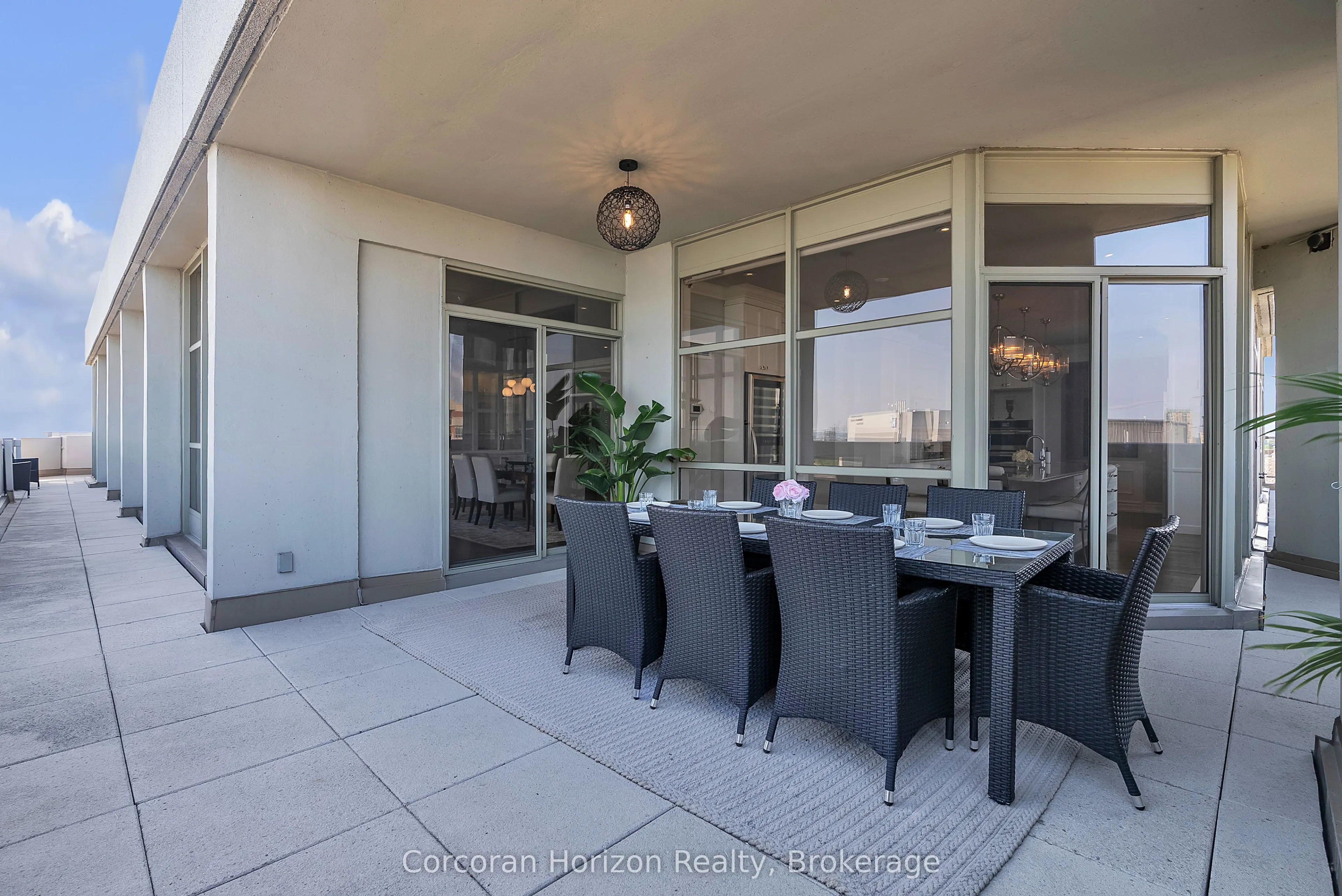 1237 North Shore Boulevard E, #1201