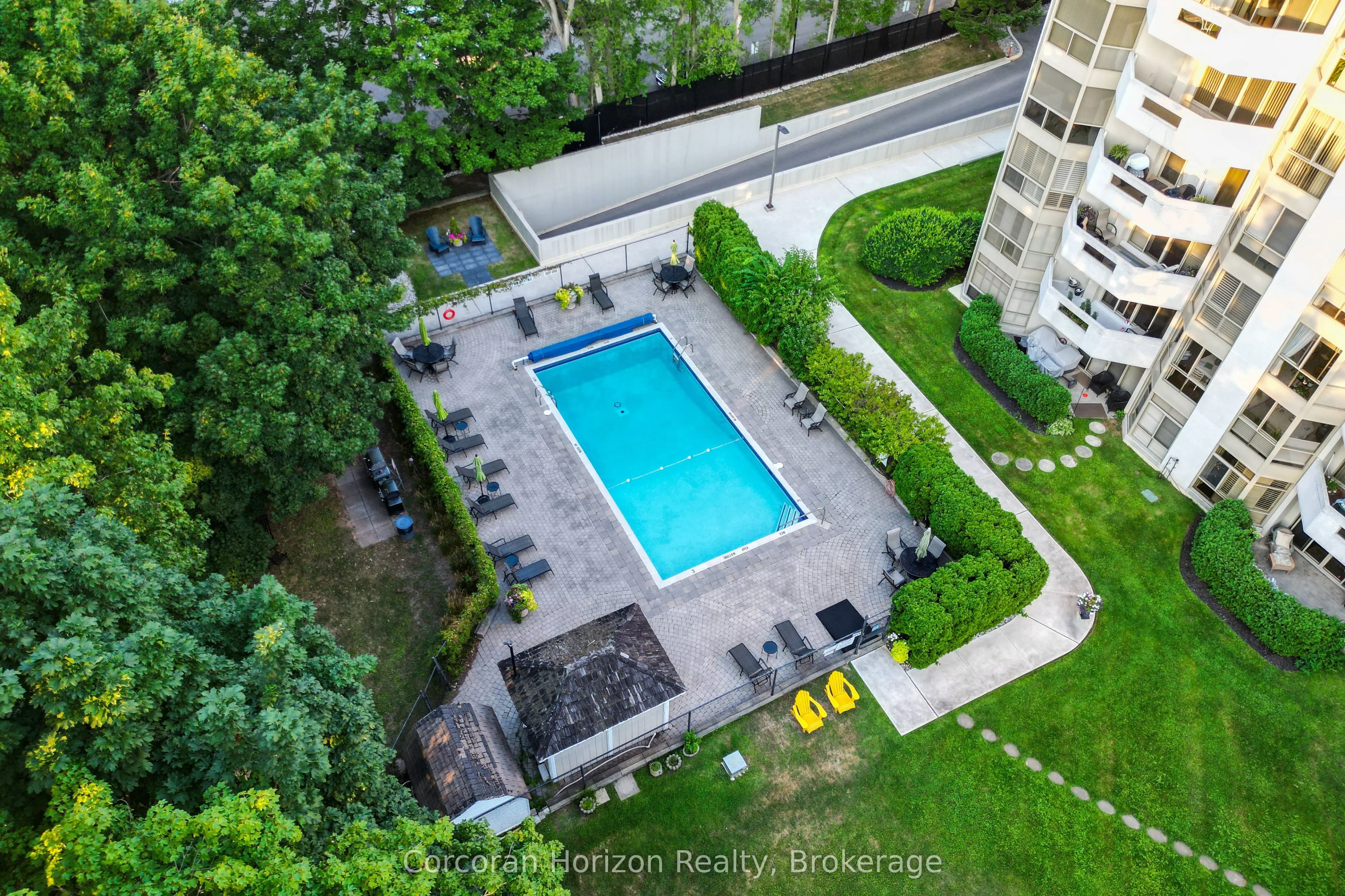 1237 North Shore Boulevard E, #1201