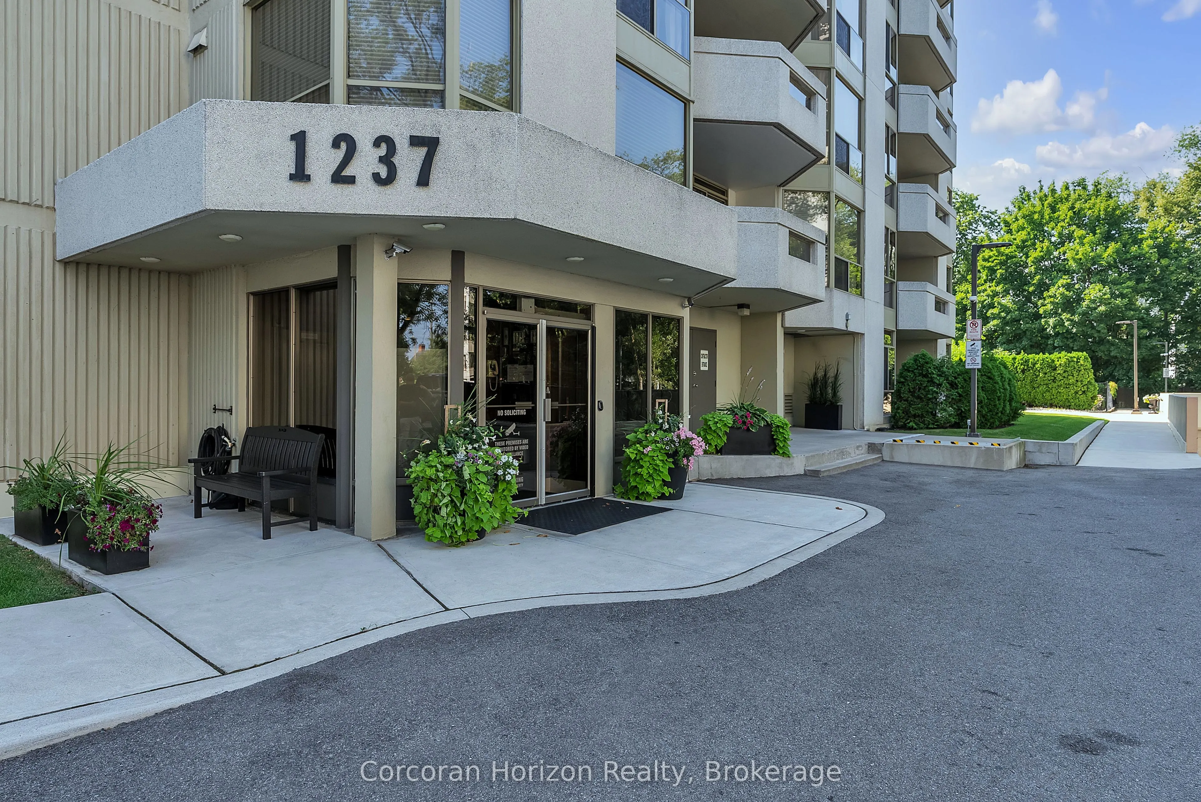 1237 North Shore Boulevard E, #1201