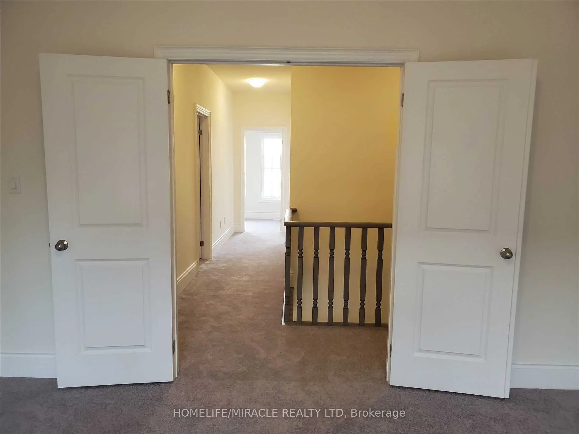 19 Cobriza Crescent, #(Upper)