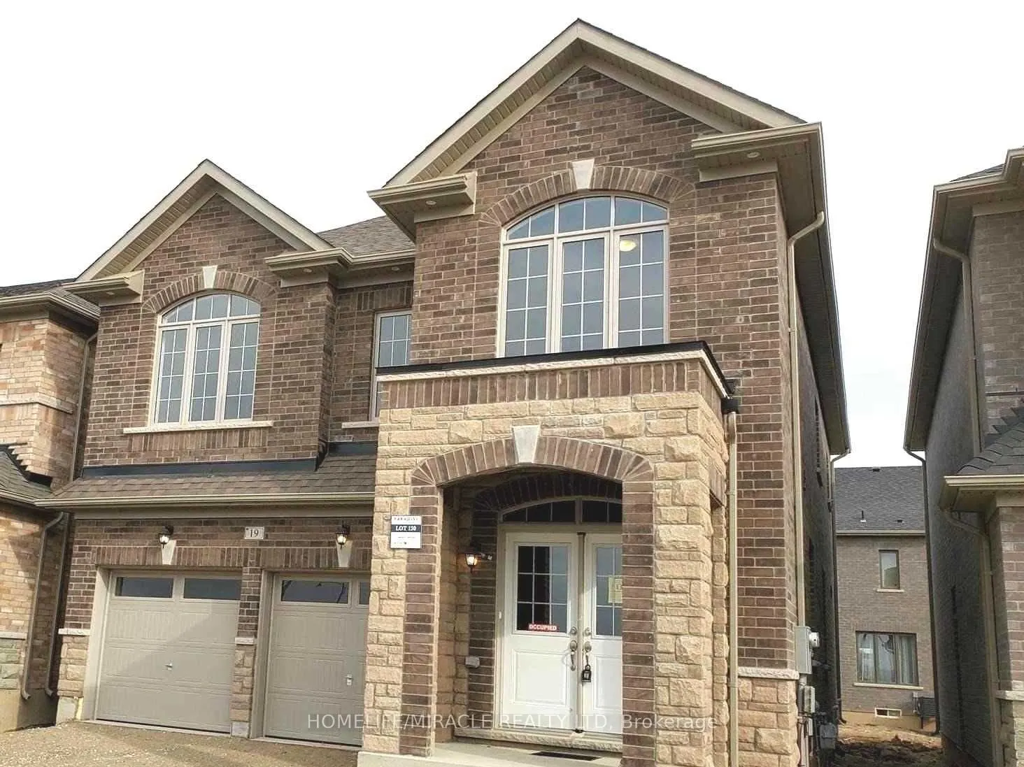 19 Cobriza Crescent, #(Upper)