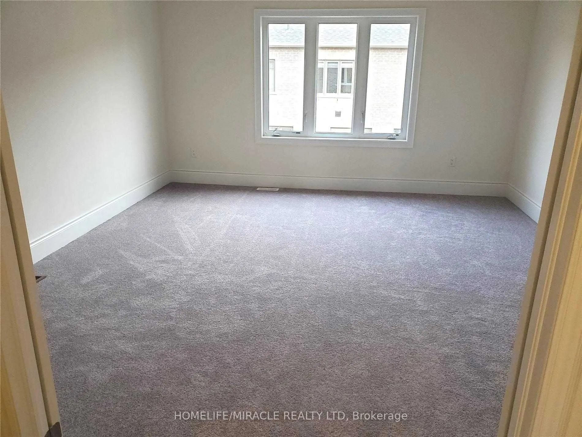 19 Cobriza Crescent, #(Upper)