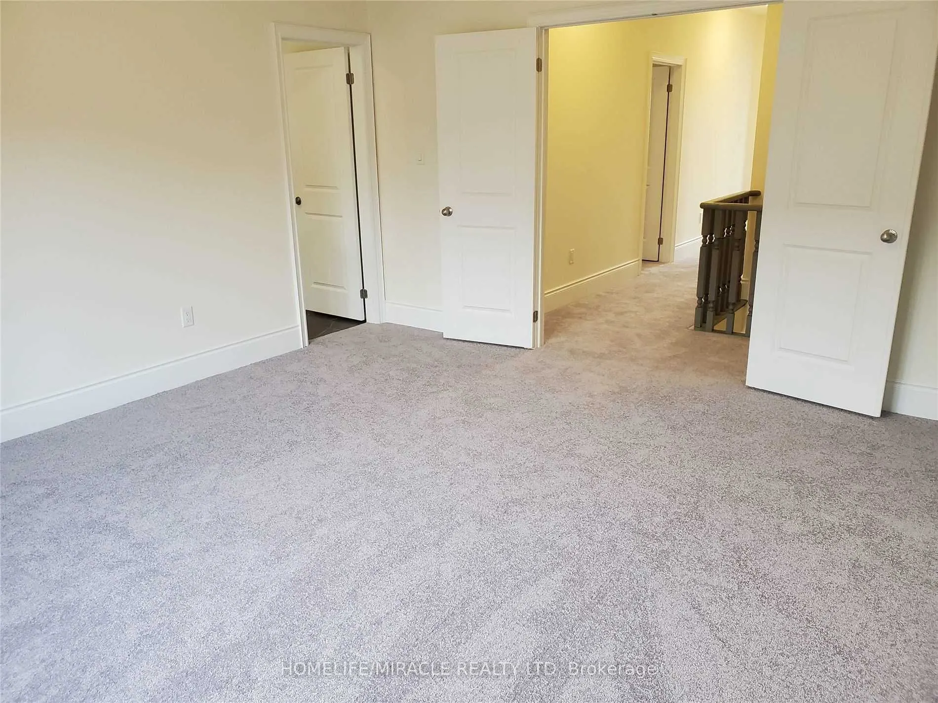 19 Cobriza Crescent, #(Upper)