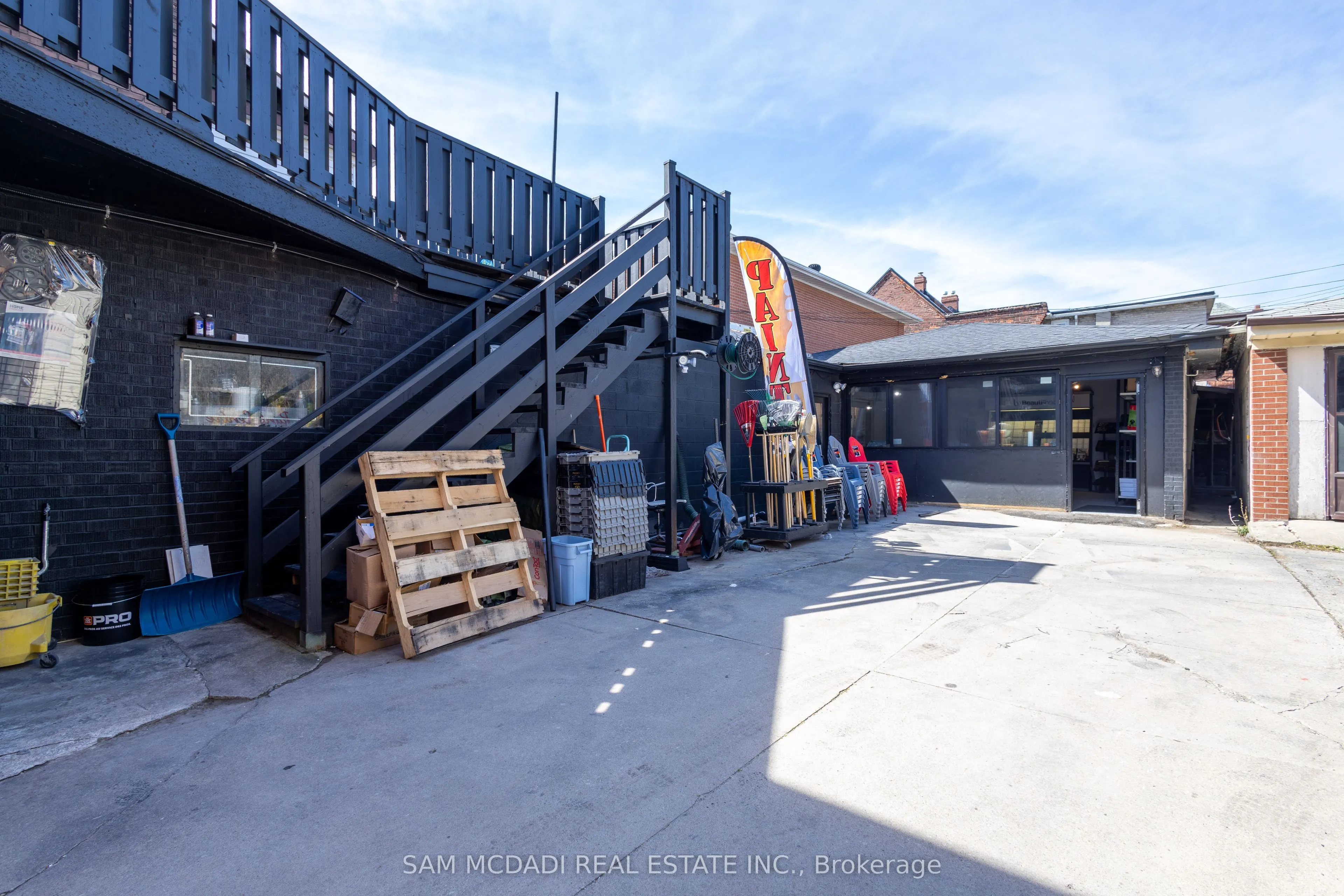 1212 Dufferin Street