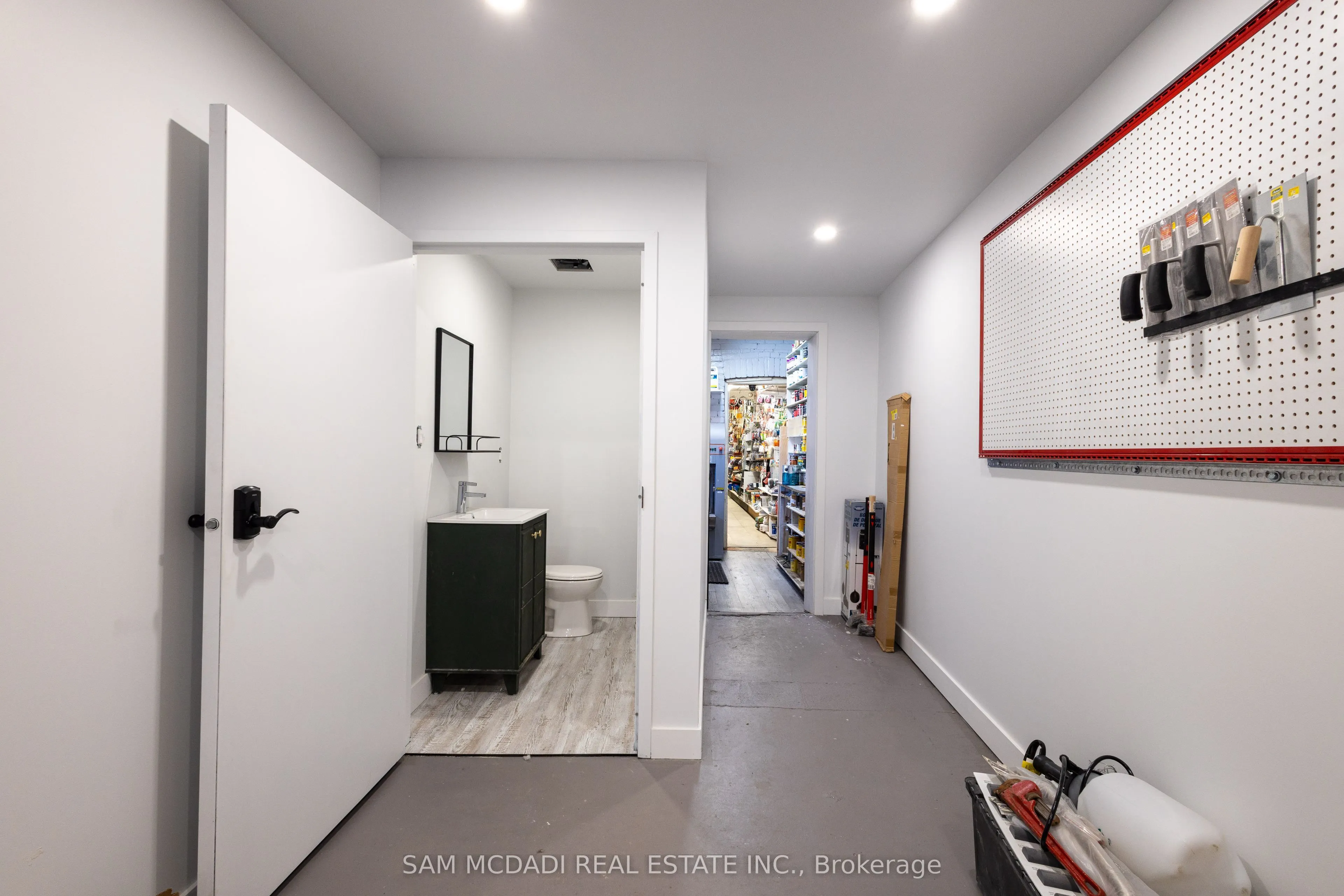 1212 Dufferin Street