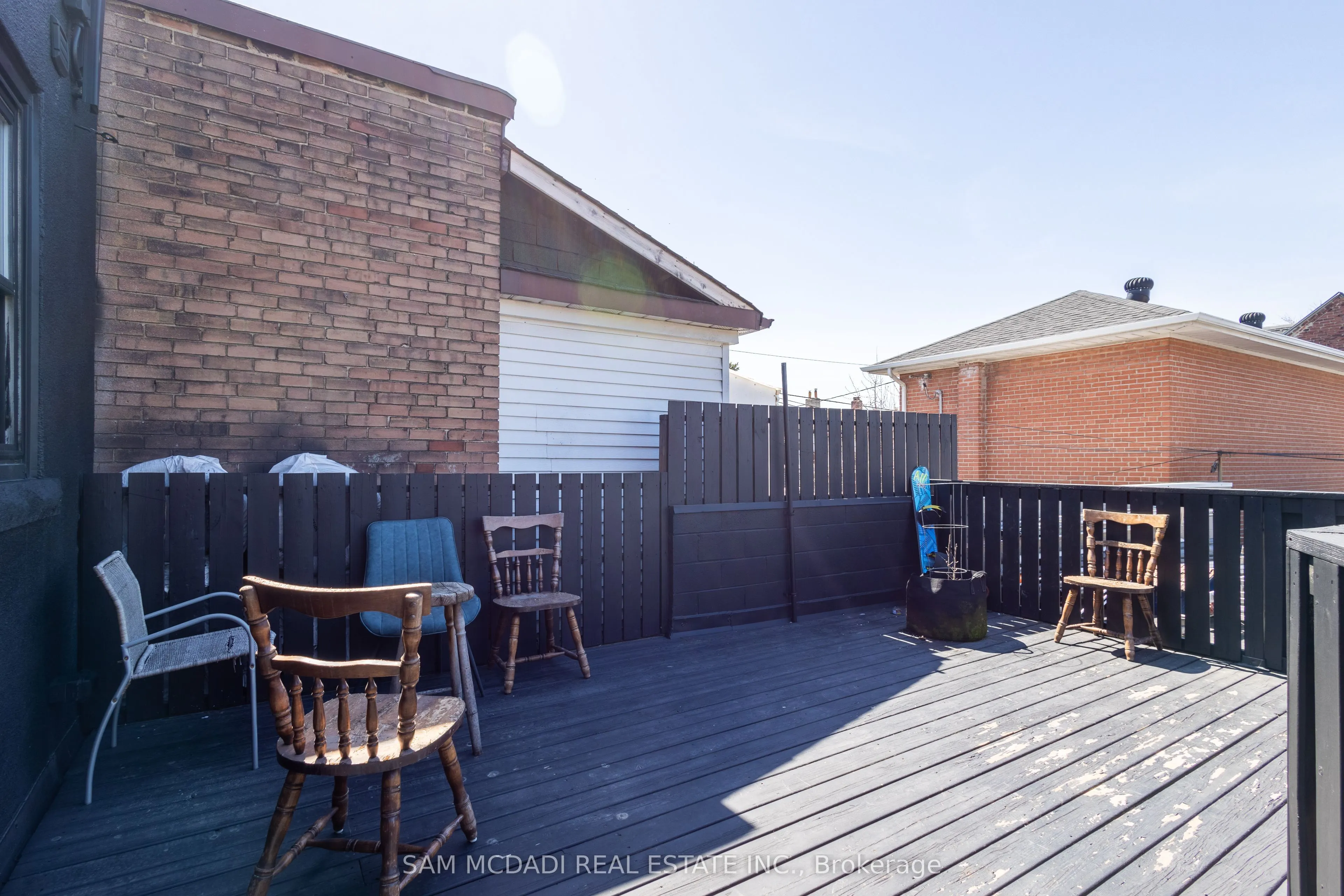 1212 Dufferin Street