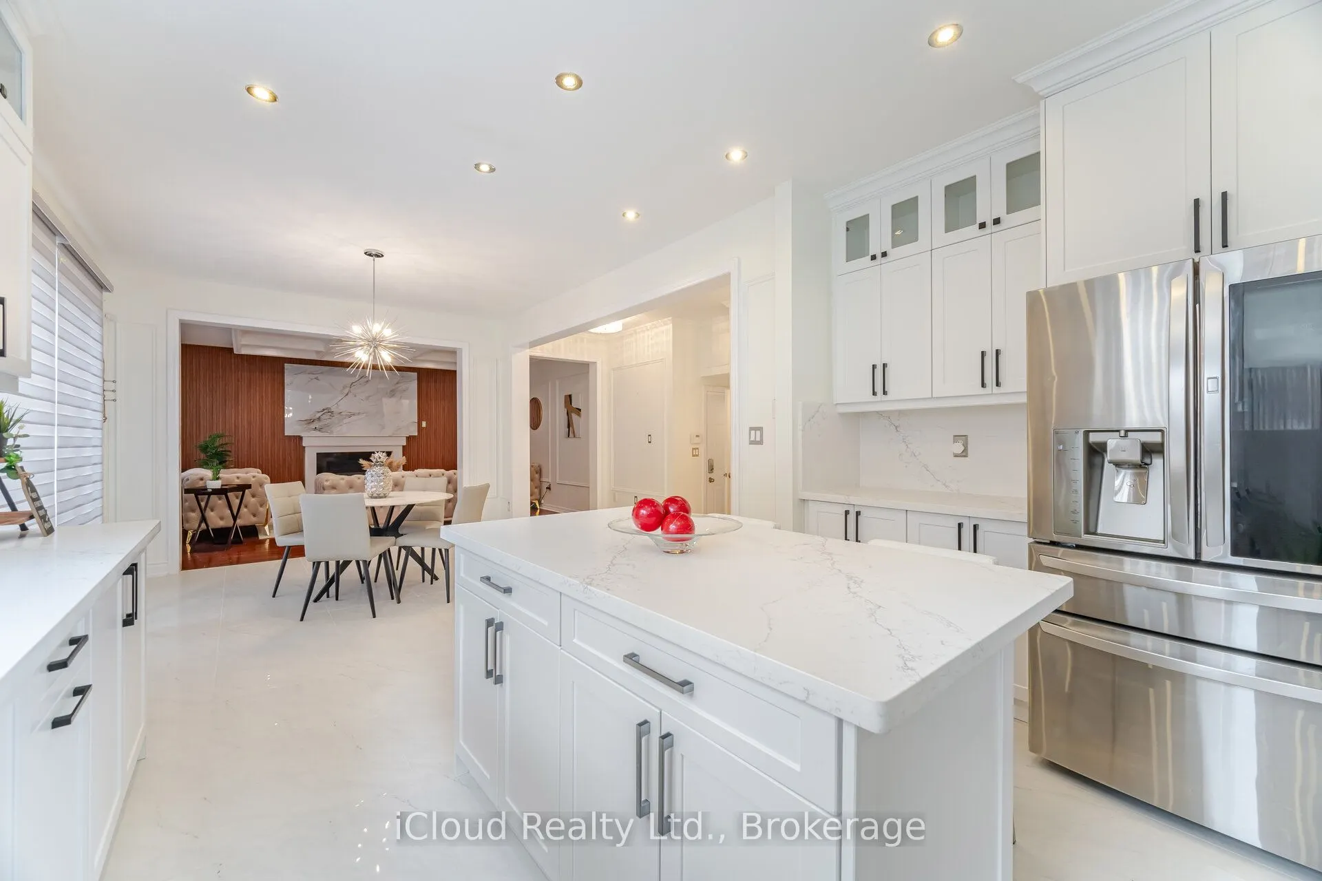 2185 Highcliffe Way