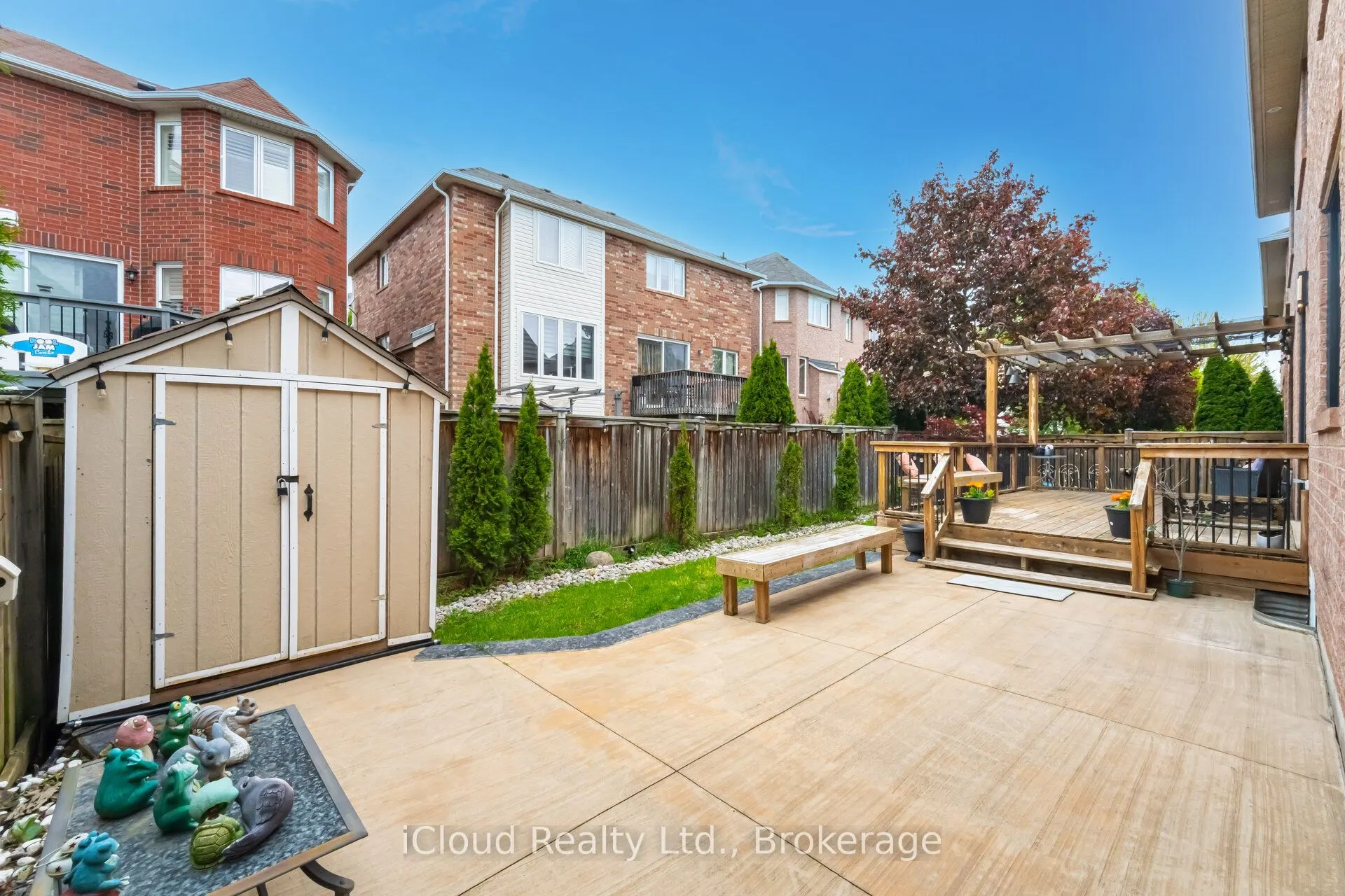 2185 Highcliffe Way