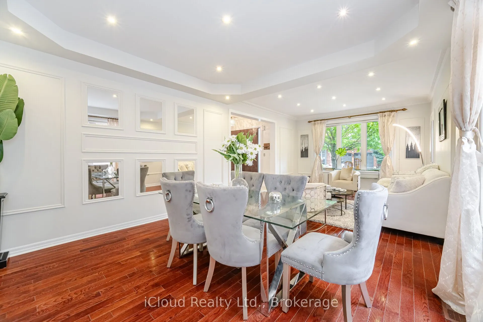 2185 Highcliffe Way
