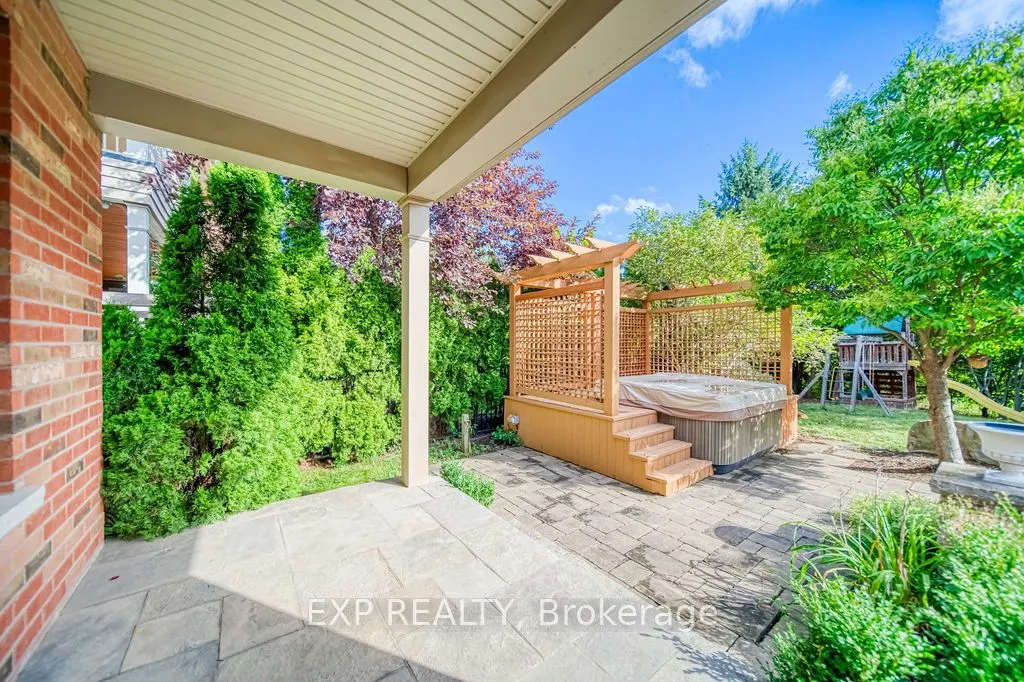 2283 Lyndhurst Drive