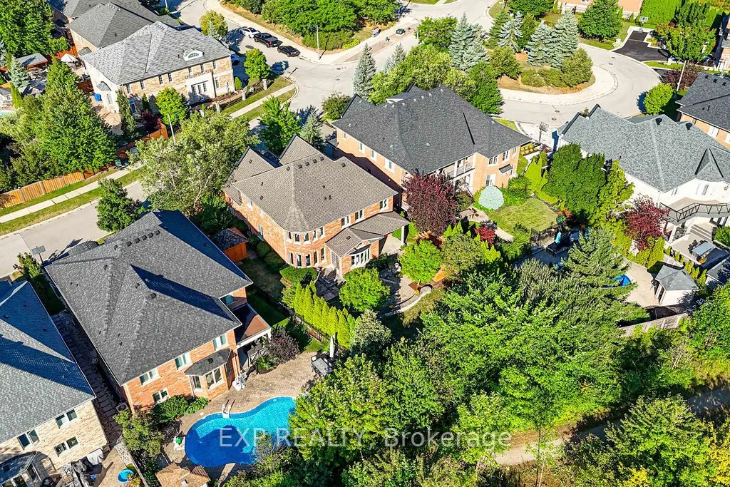 2283 Lyndhurst Drive