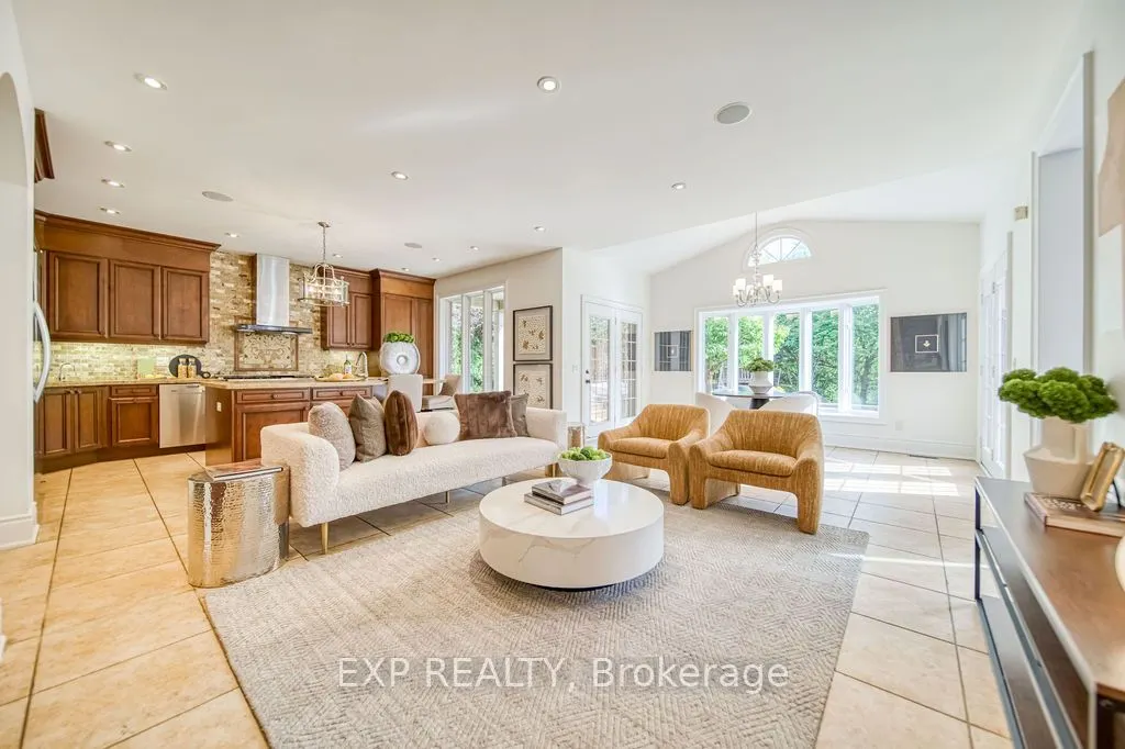 2283 Lyndhurst Drive