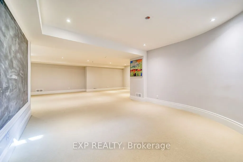 2283 Lyndhurst Drive