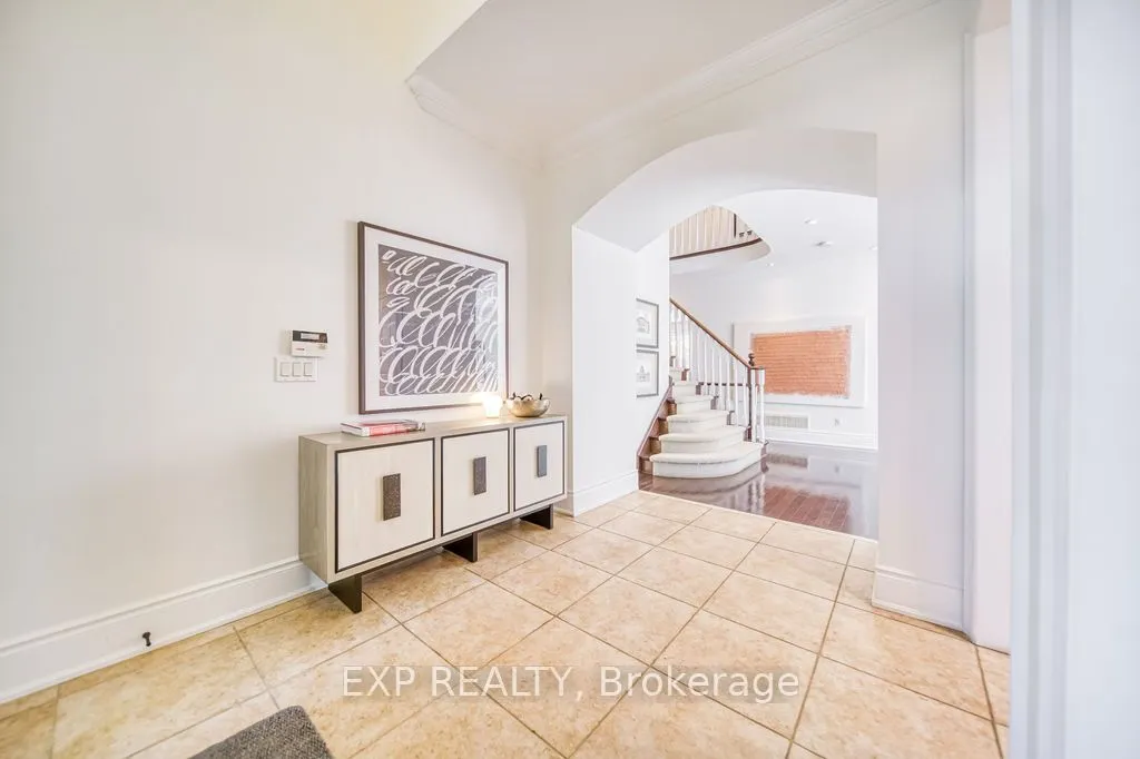 2283 Lyndhurst Drive
