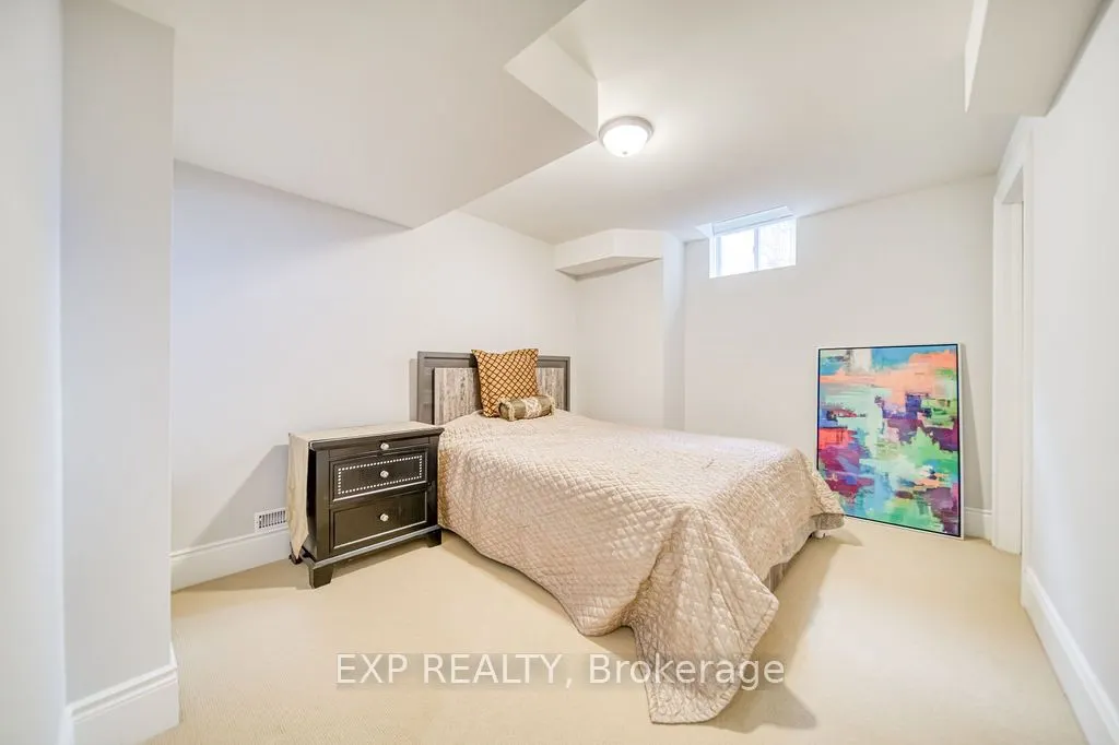 2283 Lyndhurst Drive