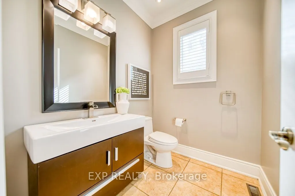 2283 Lyndhurst Drive