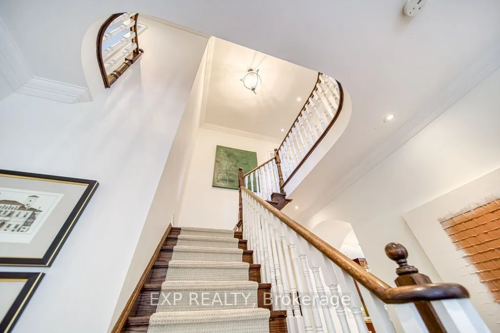 2283 Lyndhurst Drive