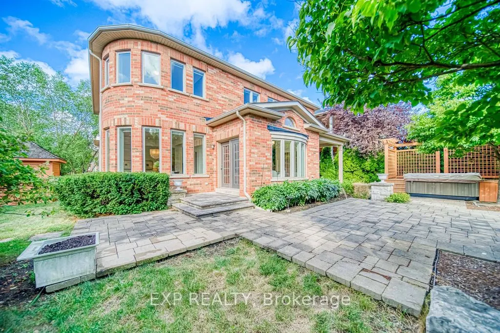 2283 Lyndhurst Drive