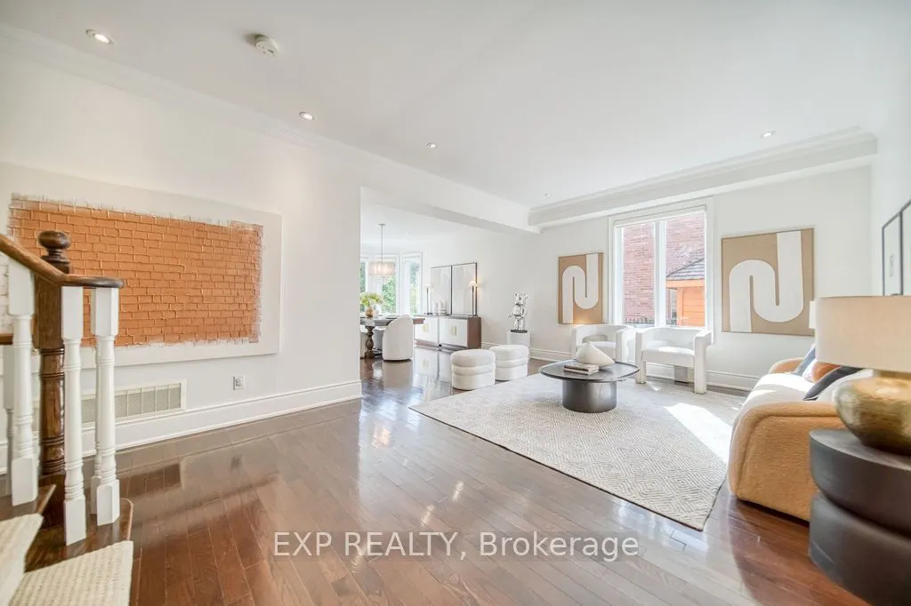 2283 Lyndhurst Drive