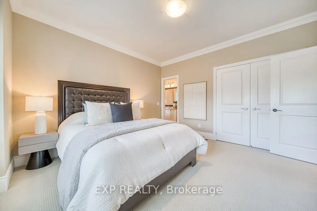 2283 Lyndhurst Drive