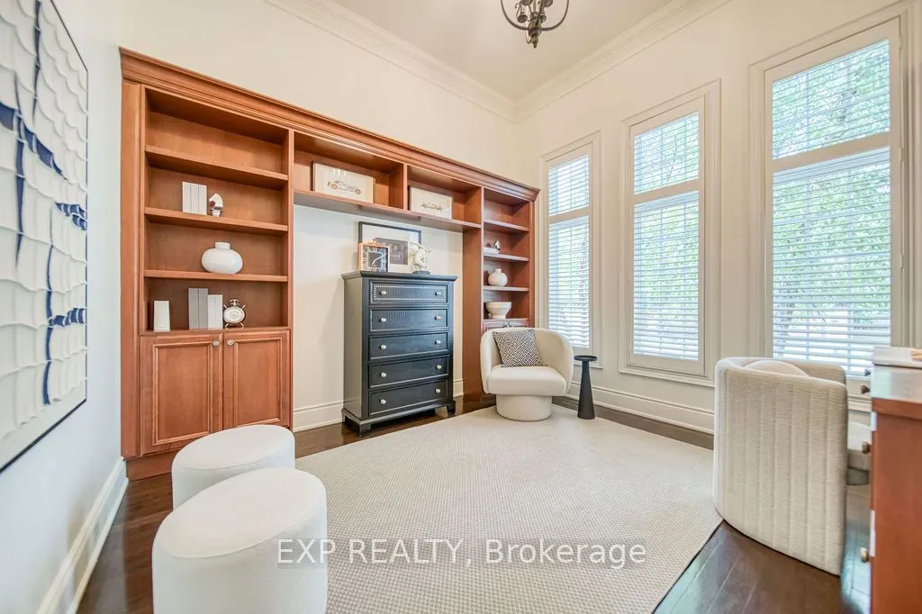2283 Lyndhurst Drive