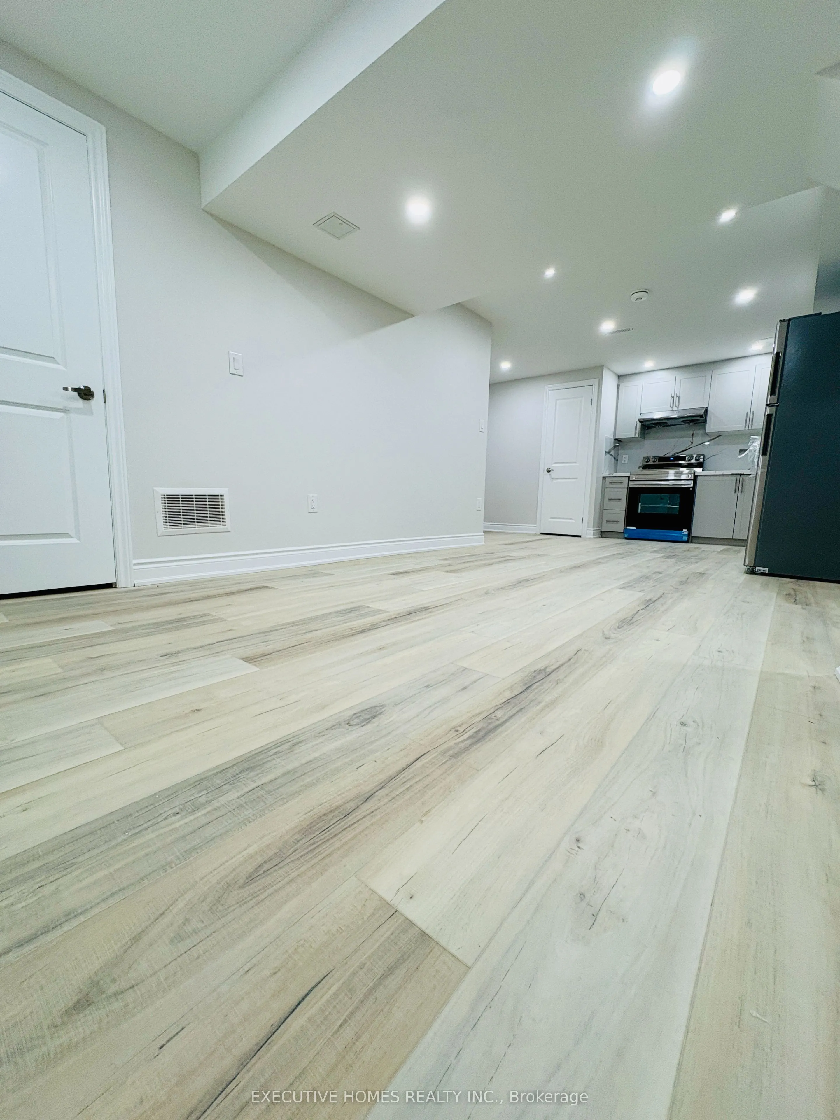 4056 Channing Crescent