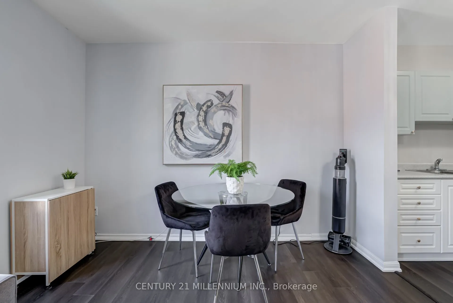 70 First Street, #206