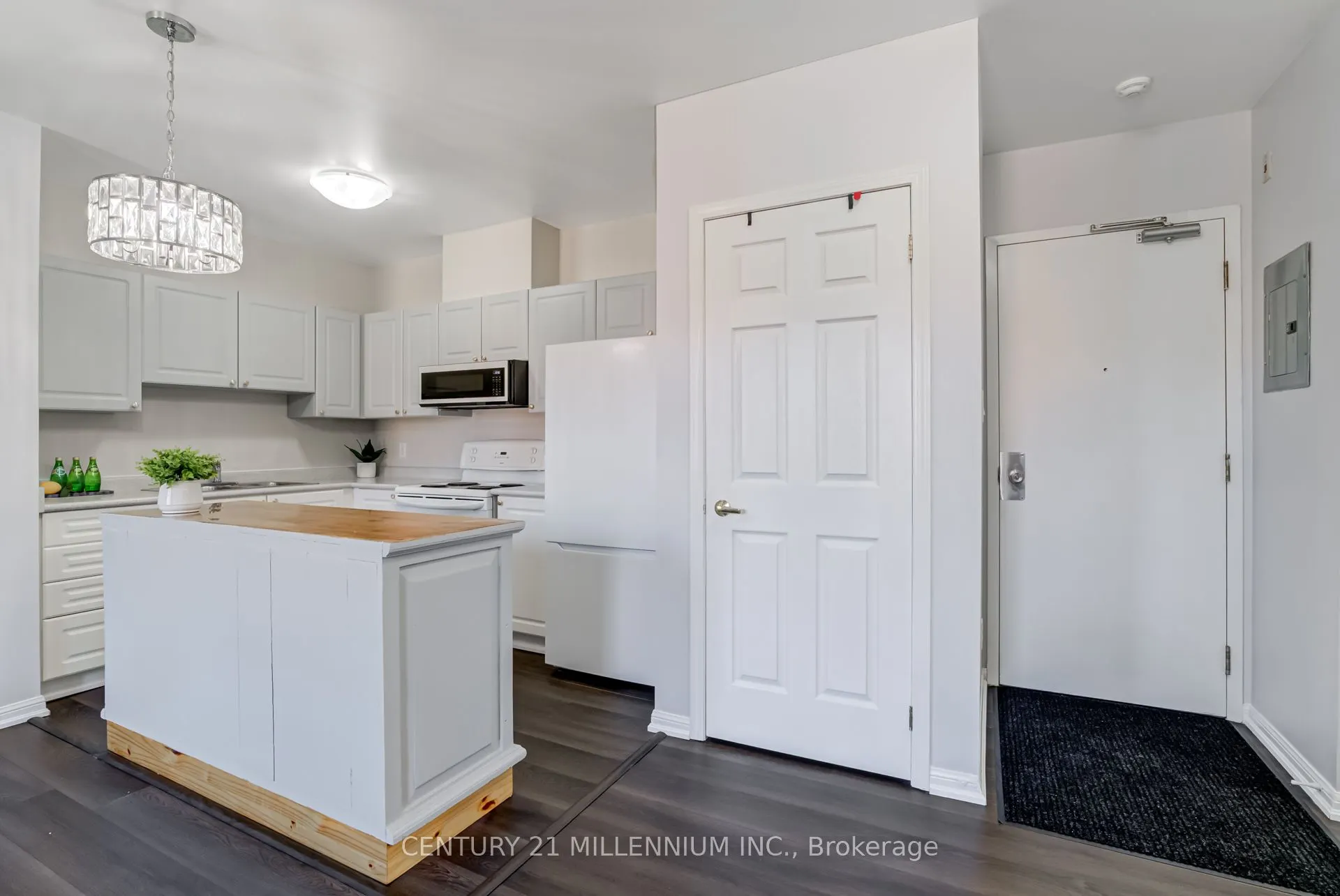 70 First Street, #206