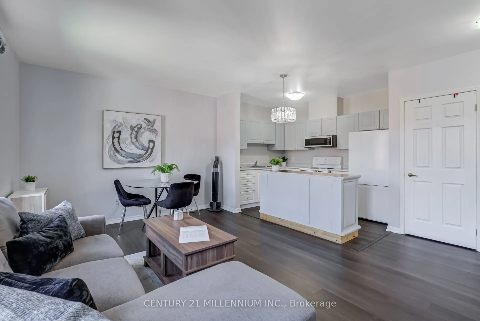 70 First Street, #206