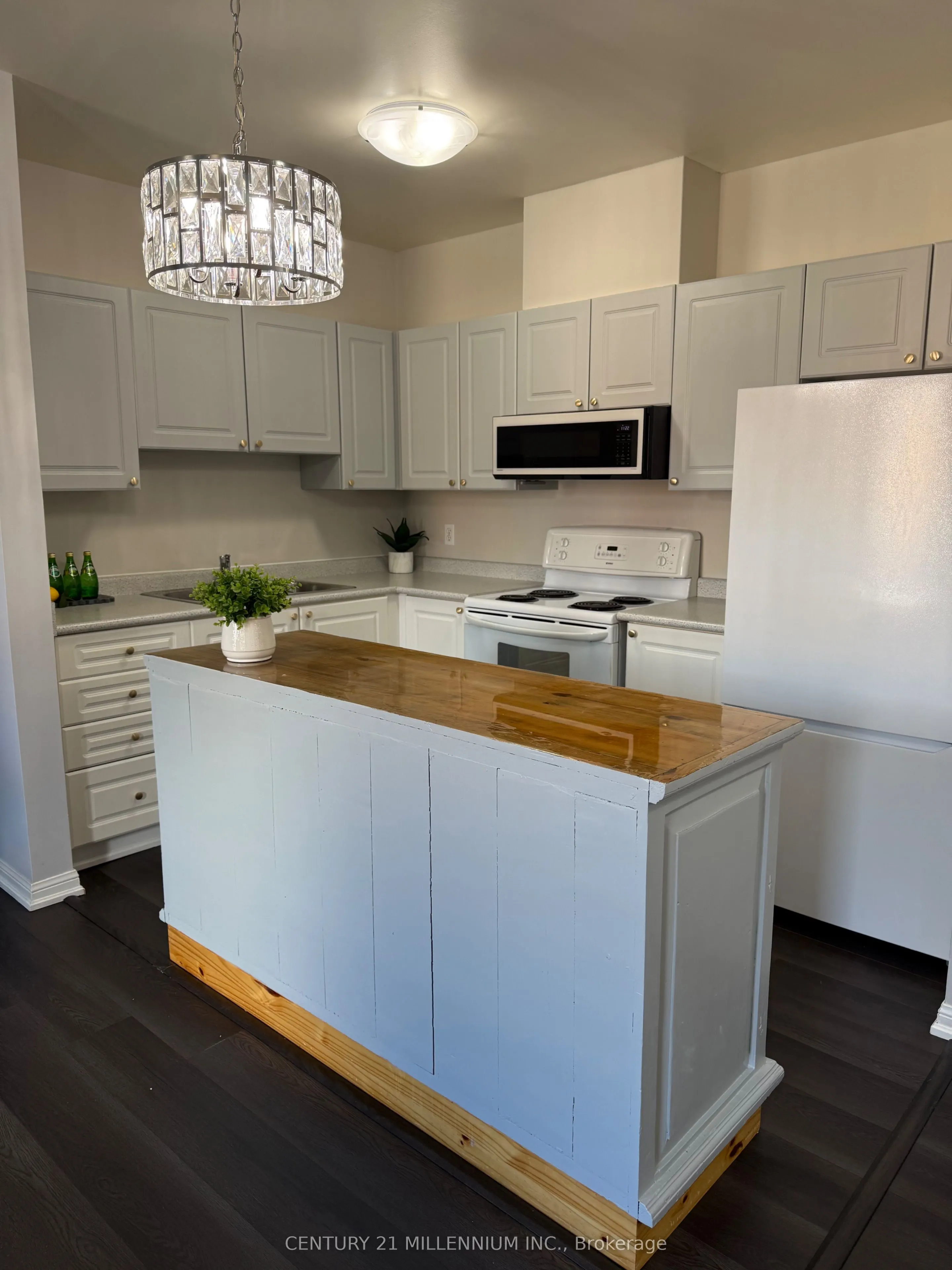 70 First Street, #206