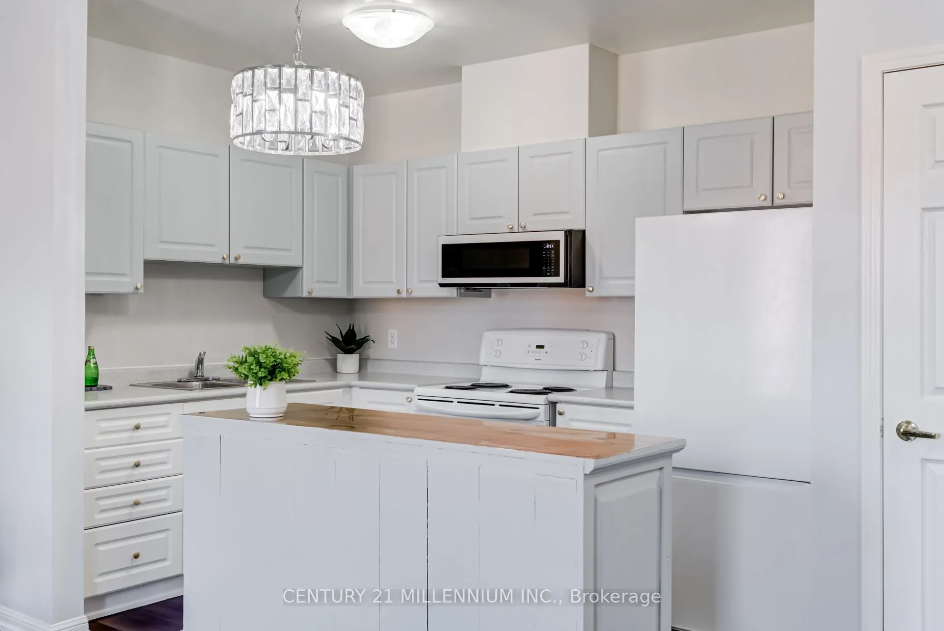 70 First Street, #206