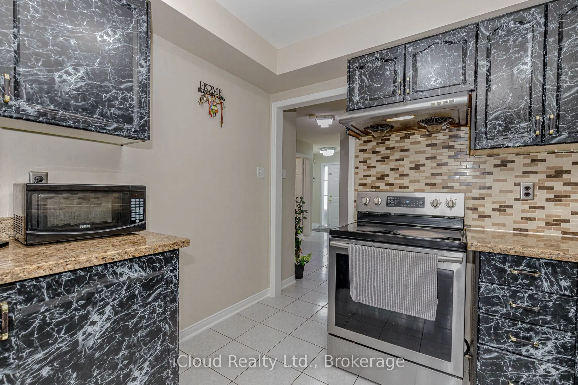97 Bighorn Crescent
