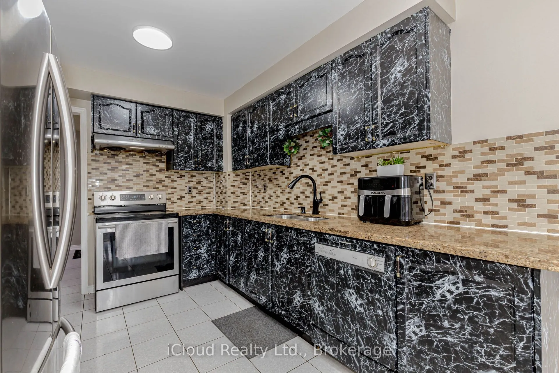 97 Bighorn Crescent