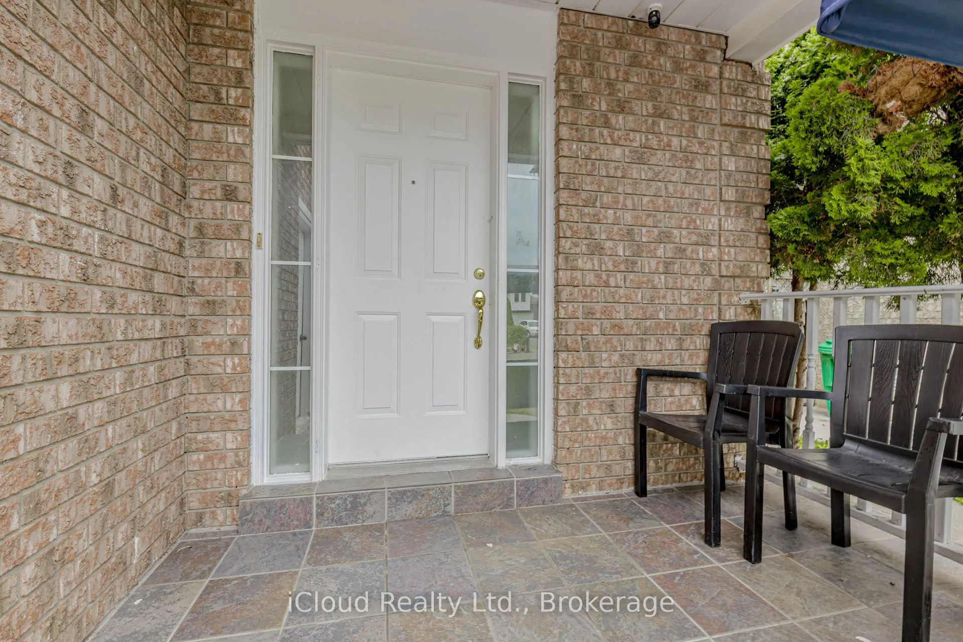 97 Bighorn Crescent