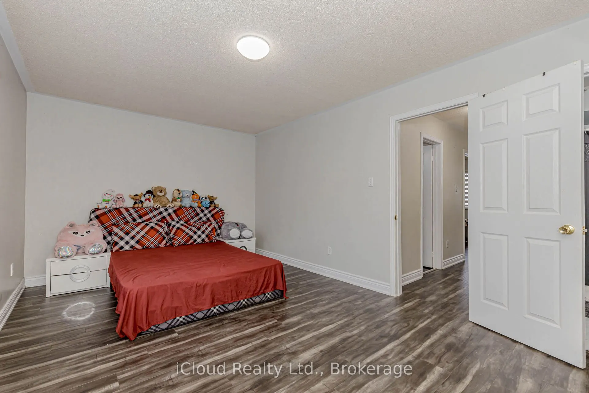 97 Bighorn Crescent