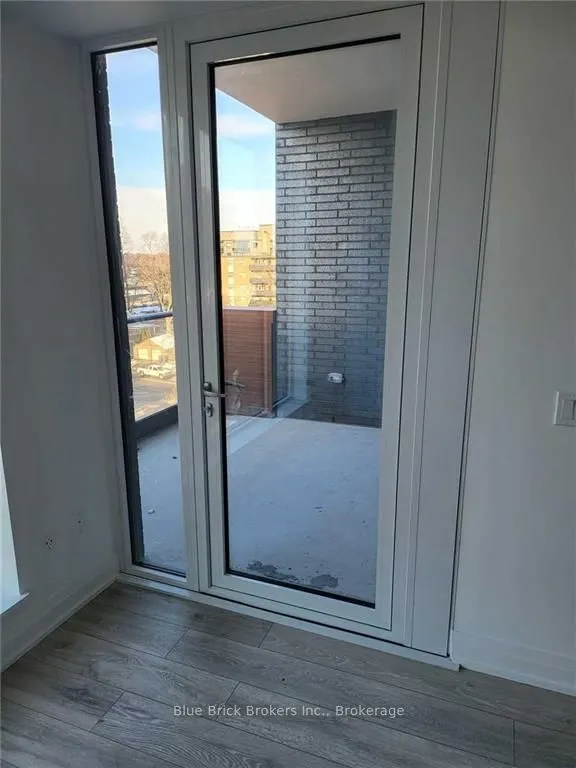 21 Park Street E, #716